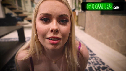 Новая нарезка секса с красивыми молодыми девушками за 2024 год